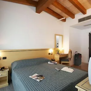 *** Hotel Mary Italie